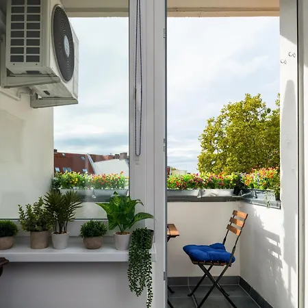 Boardinghouse Hohenzollern Apartment *